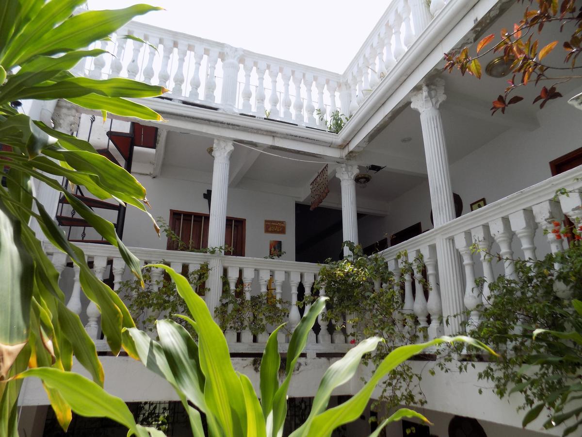 Hotel El Pedregal 3*