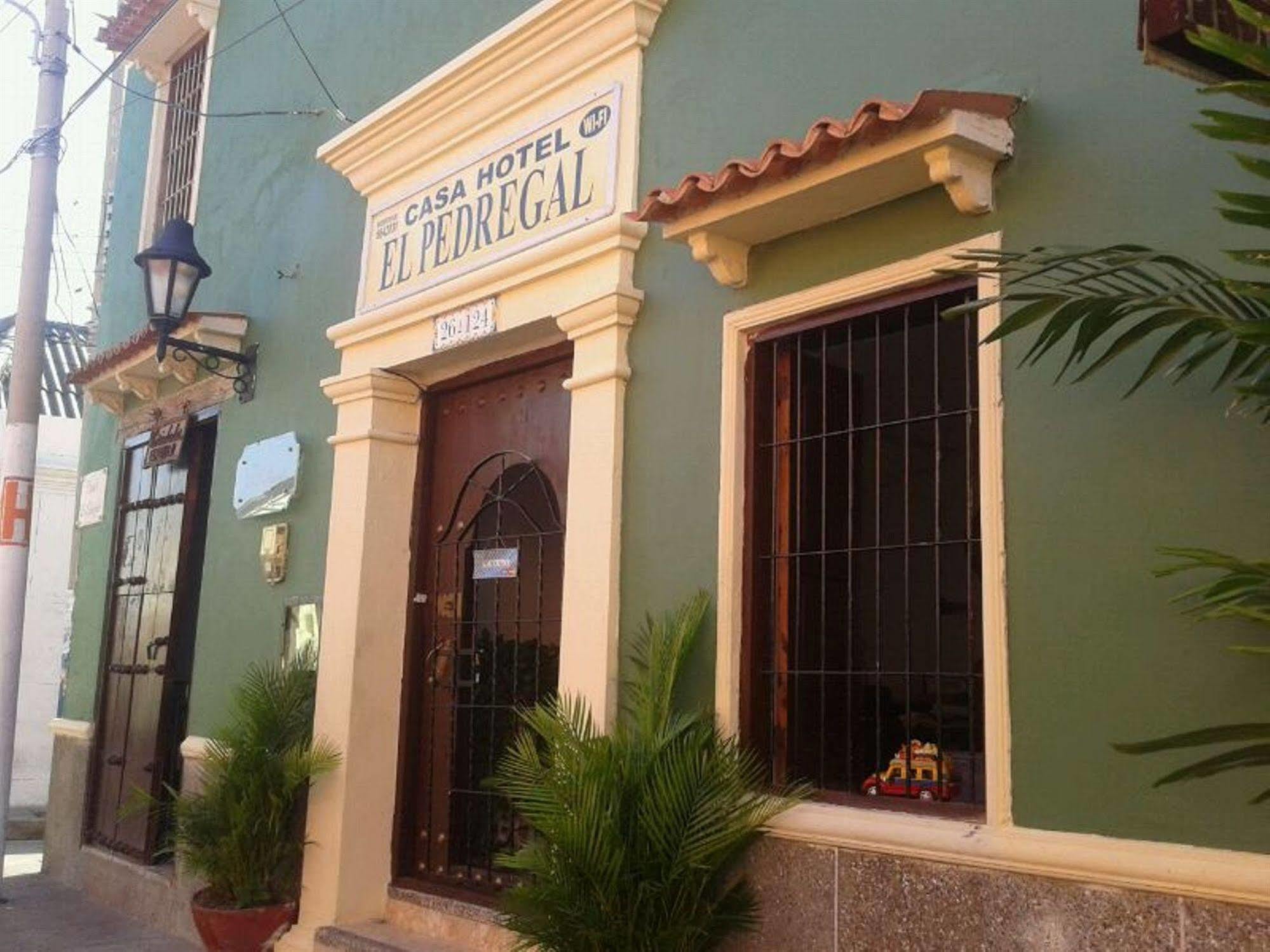 El Pedregal Hotel 3*