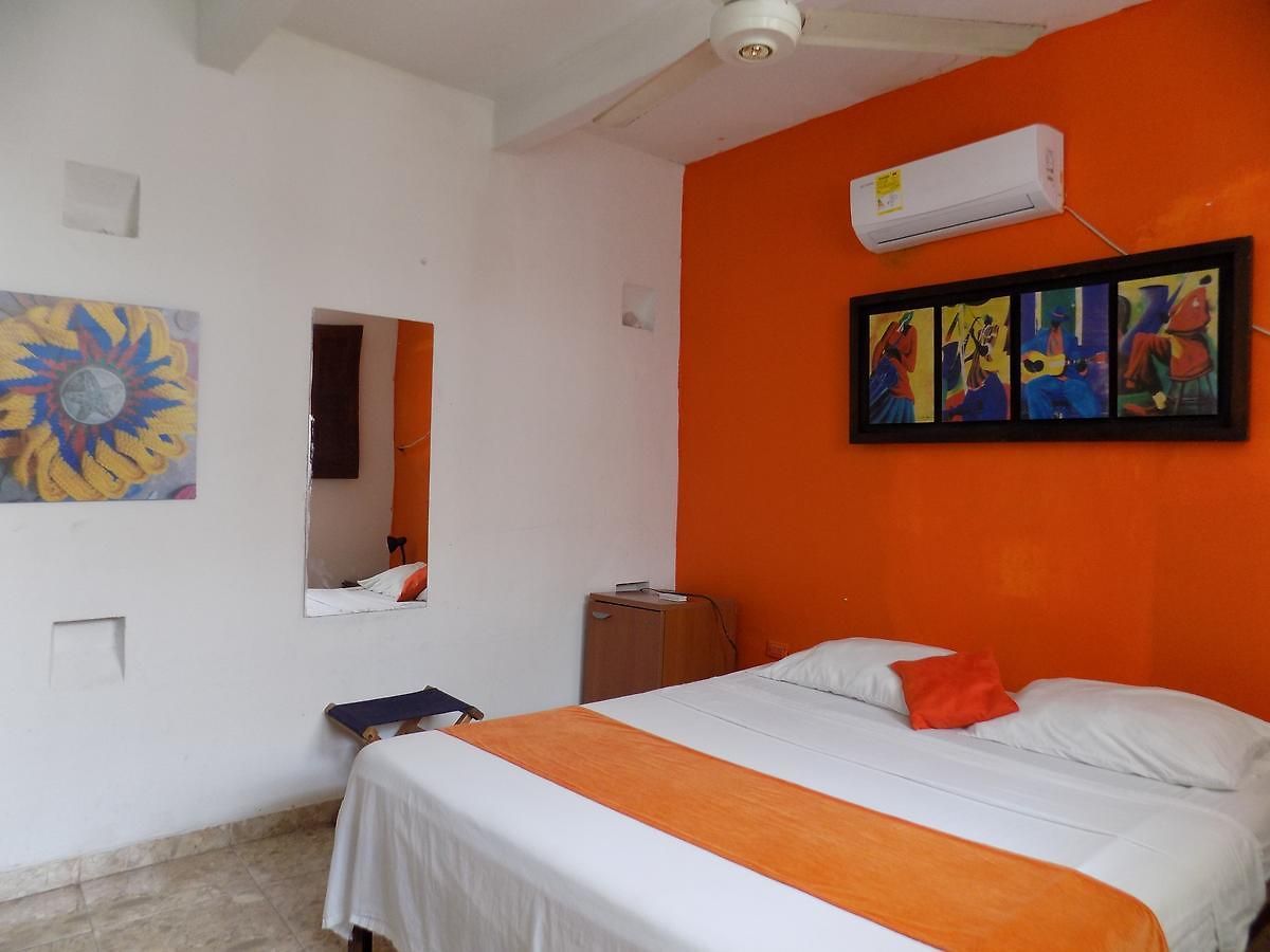 El Pedregal 3*