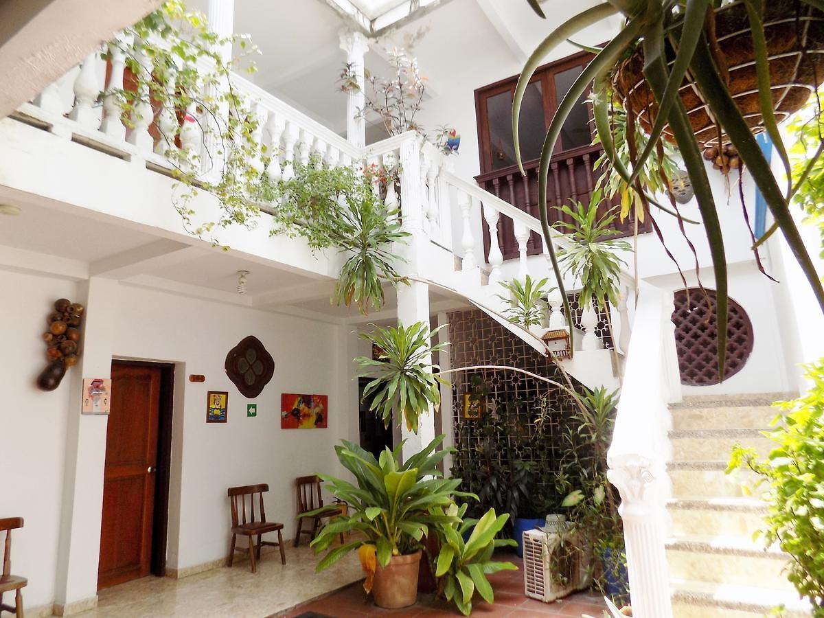 Hotel El Pedregal 3*