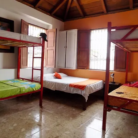 El Pedregal Hotel 3*