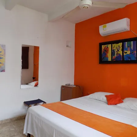 El Pedregal 3*